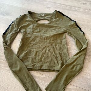Fabletics Olive Green Long Sleeve Women's Workout Top